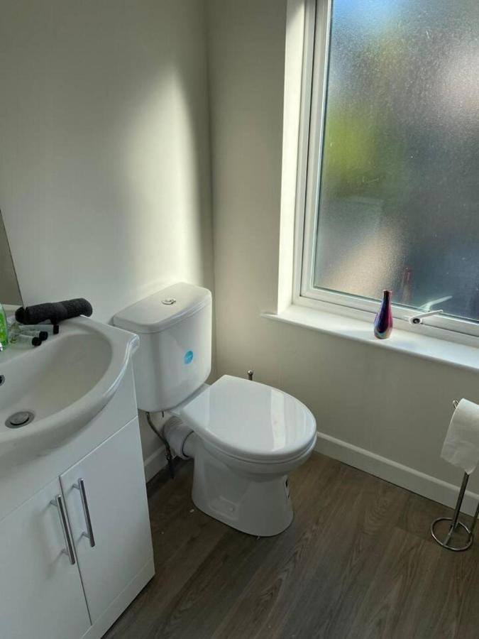 Town House In Ideal Location Central Enniskillen Exterior foto